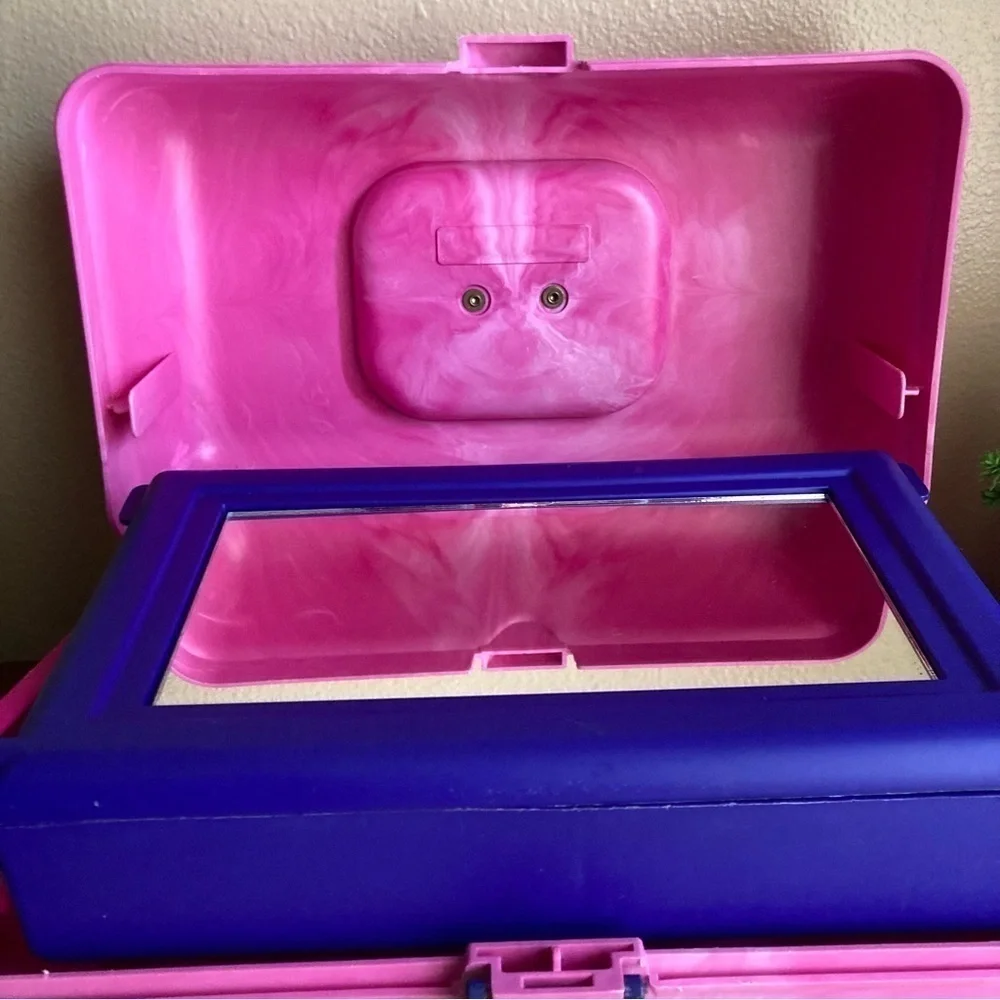 Vintage Caboodles hot pink and purple 2 tier convertible makeup case